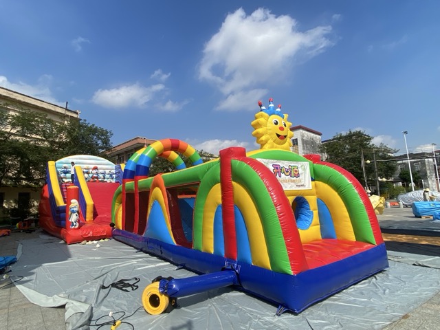 太阳障碍 + 精灵滑梯组合充气游乐设备租赁